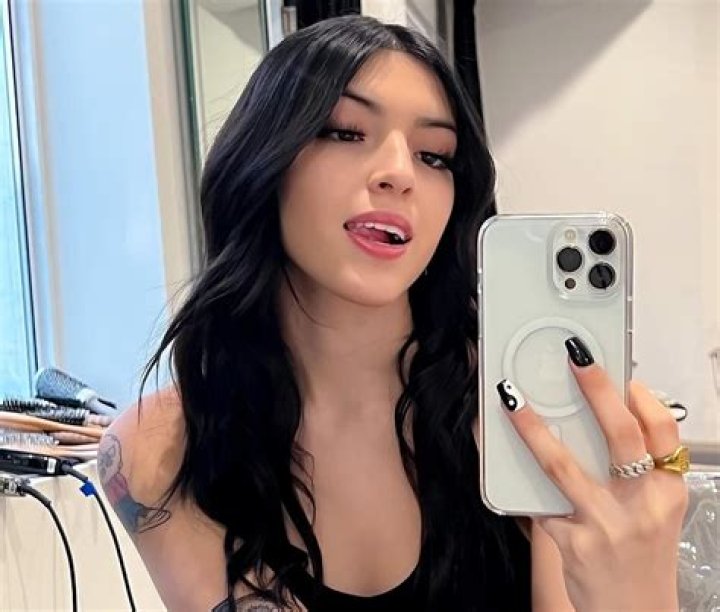 
Ahlyssa Marie Height, Weight, Net Worth, Age, Birthday, Wikipedia, Who, Nationality, Biography 