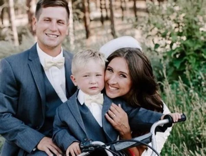 
Alex Harvill is Married to Wife: Jessica Harvill. Kids: Willis, Watson Robert Harvill 
