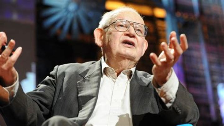 
Benoit Mandelbrot Height, Weight, Net Worth, Age, Birthday, Wikipedia, Who, Instagram, Biography 