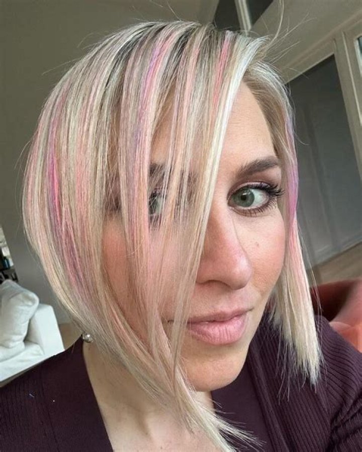 
Catherine Brennan Height, Weight, Net Worth, Age, Wiki, Who, Instagram, Biography 