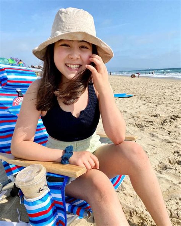 
Cho Un-Jeong Height, Weight, Net Worth, Age, Birthday, Wikipedia, Who, Nationality, Biography 