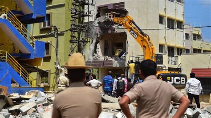 
Demolition drive resumes in B’luru after HC raps BBMP 