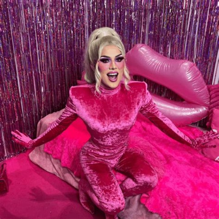 
Elektra Fence Age, Birthday, Wikipedia, Who, Nationality, Biography 