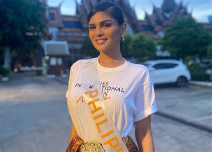 Fuschia Anne Ravena Biography – Her Gender And Before Surgery Pictures