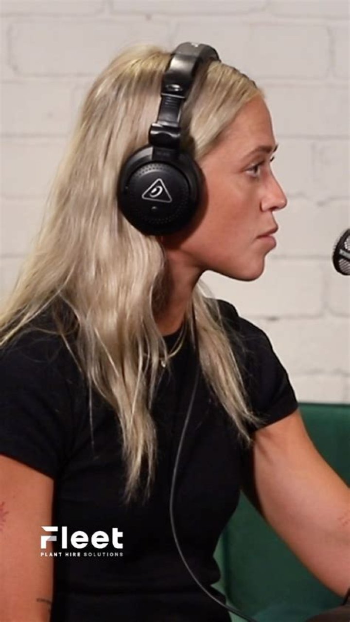 
Is Kaitlyn Ashmore In A Relationship – Who Is The AFL Player’s Partner? 