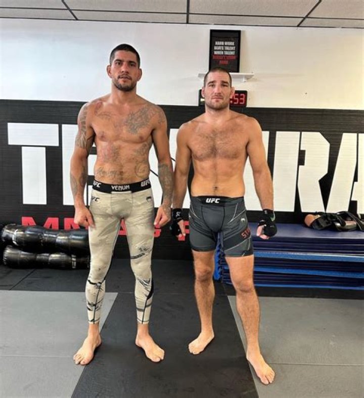 
Izzy Christiansen Height, Weight, Net Worth, Age, Birthday, Wikipedia, Who, Nationality, Biography 