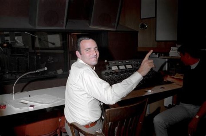 
Jerry Moss Height, Weight, Net Worth, Age, Birthday, Wikipedia, Who, Instagram, Biography 