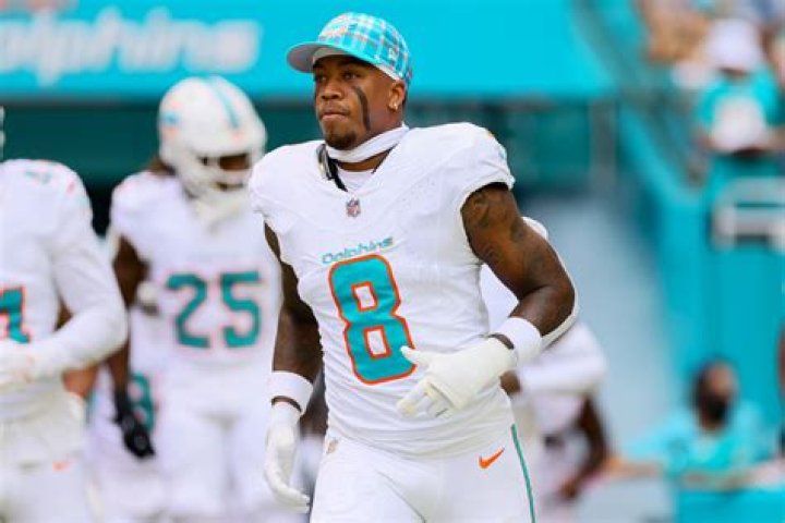 
Jevon Holland Girlfriend, Dolphins Safety Parents And Family 