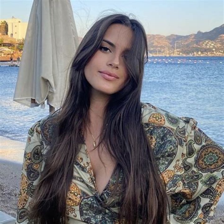 
Maria Guardiola Five Facts: Pep Guardiola 21-Year-Old Daughter Is Fashion Business Student 