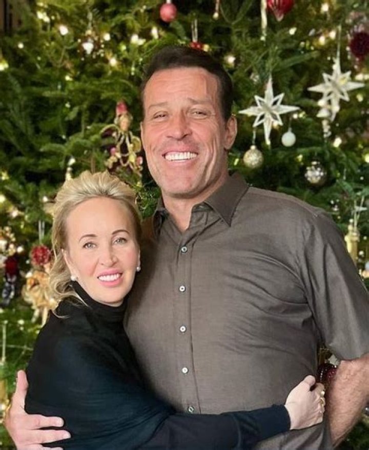 Meet Tony Robbins Parents Nikki Robbins And John Mohorovic – More Details About The American Author Family