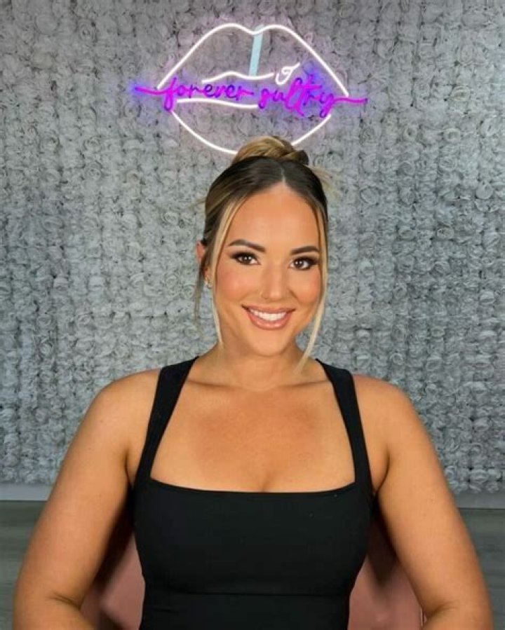 Nicole DuBois Height, Weight, Net Worth, Age, Wiki, Who, Instagram, Biography