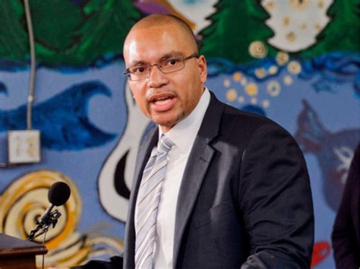 Niki Tshibaka Height, Weight, Net Worth, Age, Birthday, Wikipedia, Who, Instagram, Biography