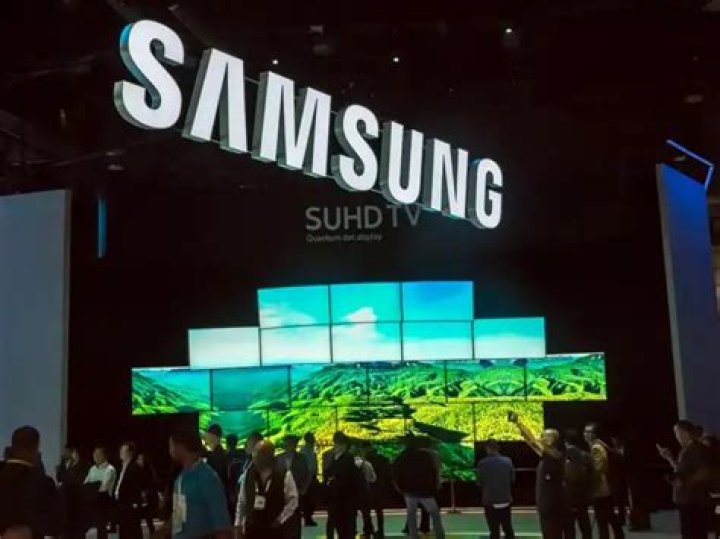 
Samsung logs record chip market share, Intel at distant second 
