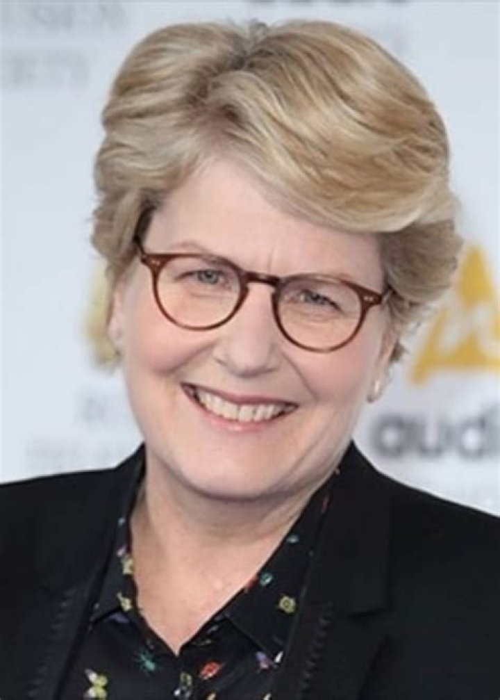 Sandi Toksvig Height, Weight, Net Worth, Age, Birthday, Wikipedia, Who, Nationality, Biography