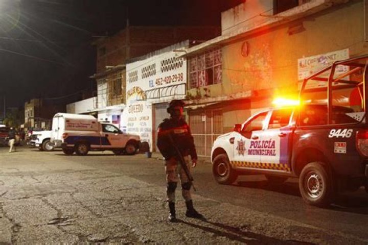 
Search Underway for Gunmen Who Killed 12 People in Mexico Bar Shooting: Reports 