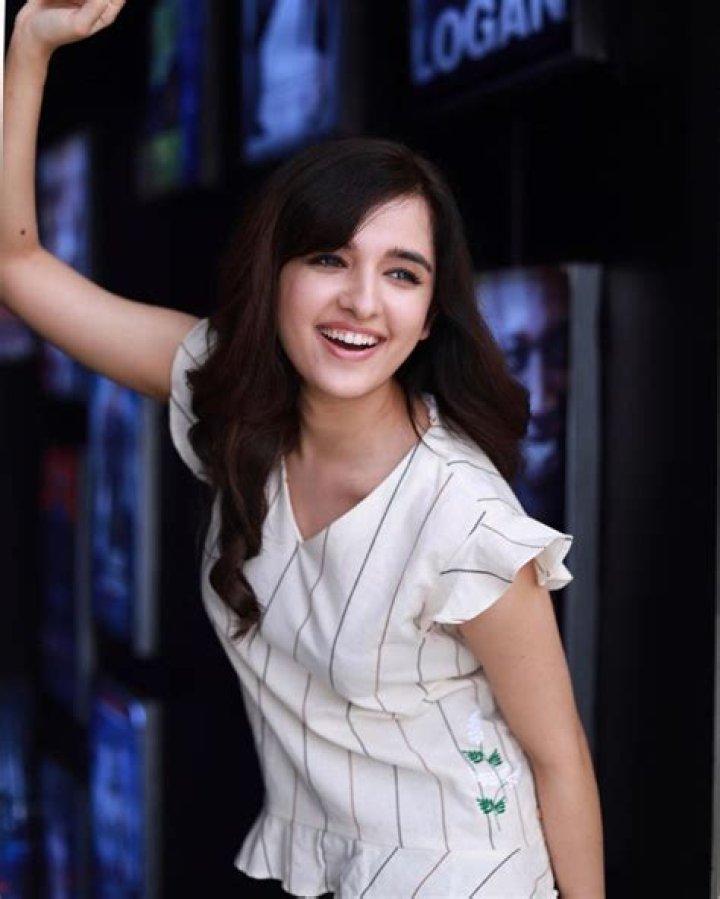 Shirley Setia Height, Weight, Net Worth, Age, Birthday, Wikipedia, Who, Nationality, Biography