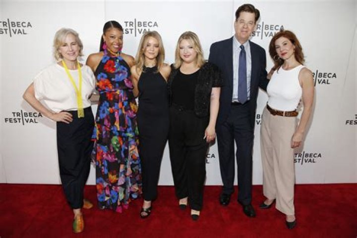 Stephanie Kurtzuba Height, Weight, Net Worth, Age, Birthday, Wikipedia, Who, Instagram, Biography