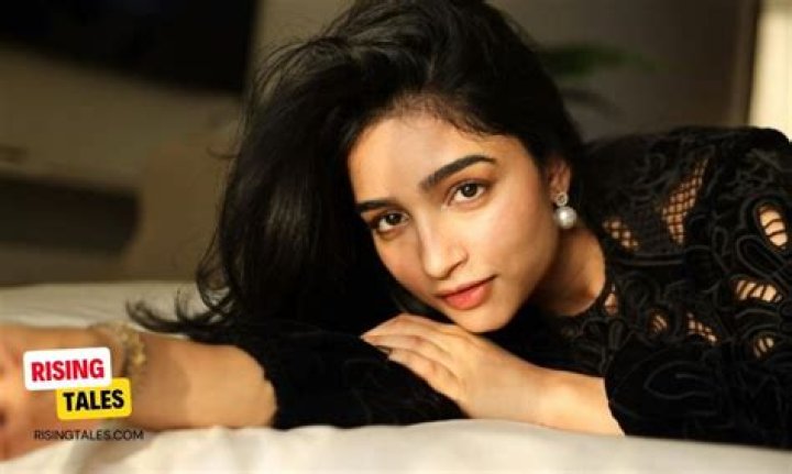 
Vishakha Dhiman Height, Age, Boyfriend, Biography, Wiki, Net Worth 