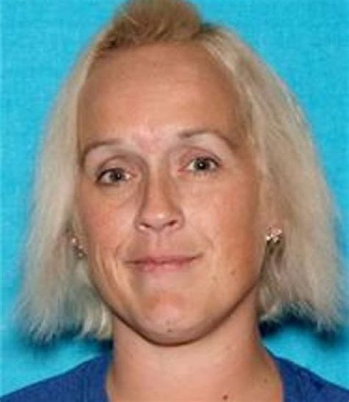 
What Happened To Shaundra Cartwright – Why Was She Arrested? Sumner County Teacher Arrest Details 