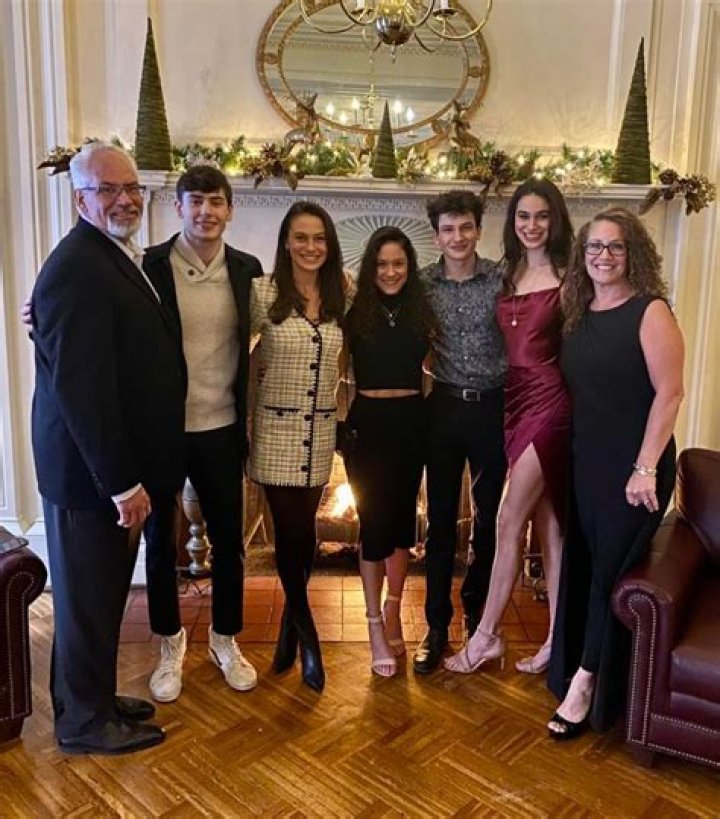 
Who Are Shannon Cornell And David Petcosky, Aubrey Paige’s Parents? Meet the Family of Ryan Seacrest 