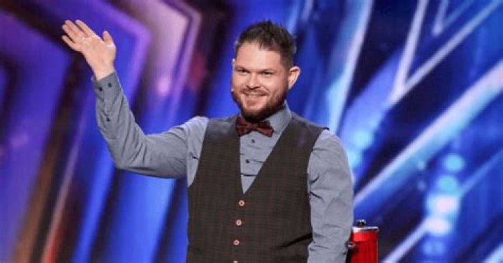 
Who is AGT contestant Maxence VIRE? Illusionist earned the golden buzzer on Spain’s Got Talent 