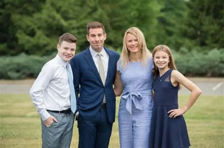 Who Is CNN Legal Analyst Elie Honig? His Wife Rachael Honig And Children Details