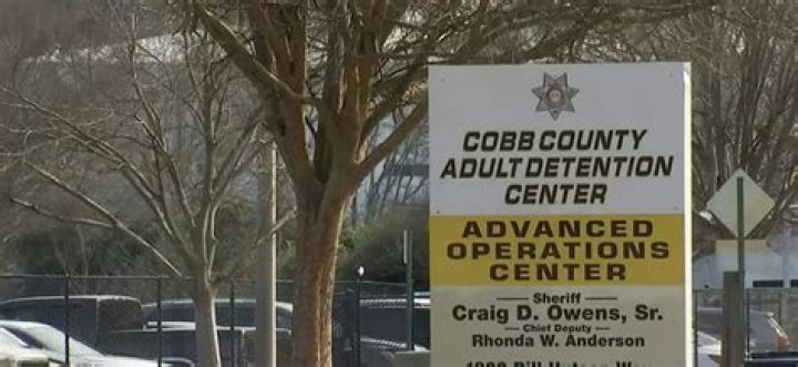 
Who Is Dyimond Johnson? Cobb County Deputy Arrested Over Crossing Guard Lines 